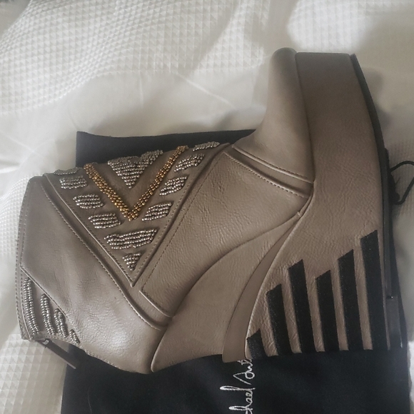 Michael Antonio Studio Booties - Picture 5 of 7